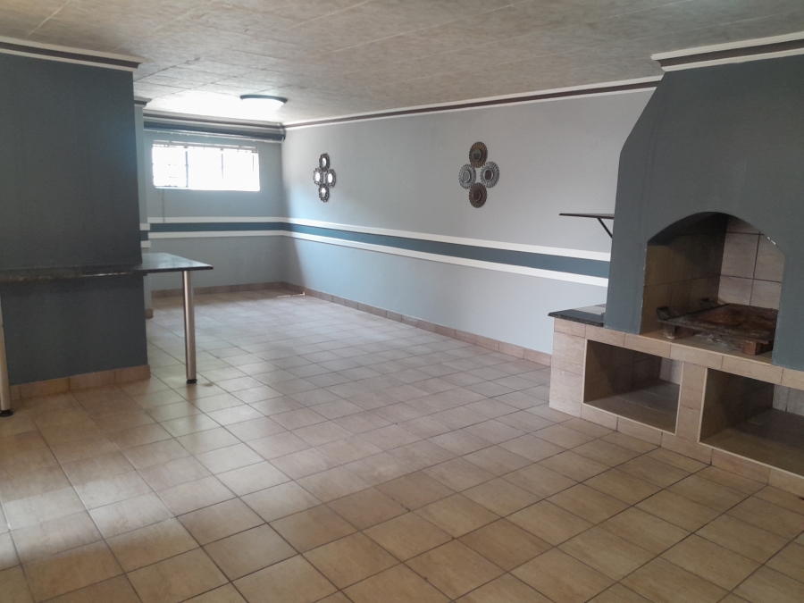 11 Bedroom Property for Sale in Bodorp North West
